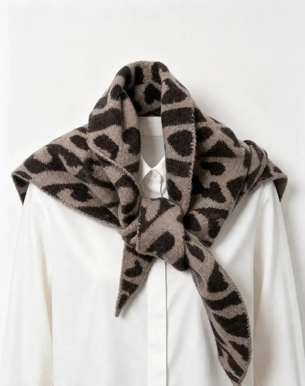 Small triangle heart - cafe