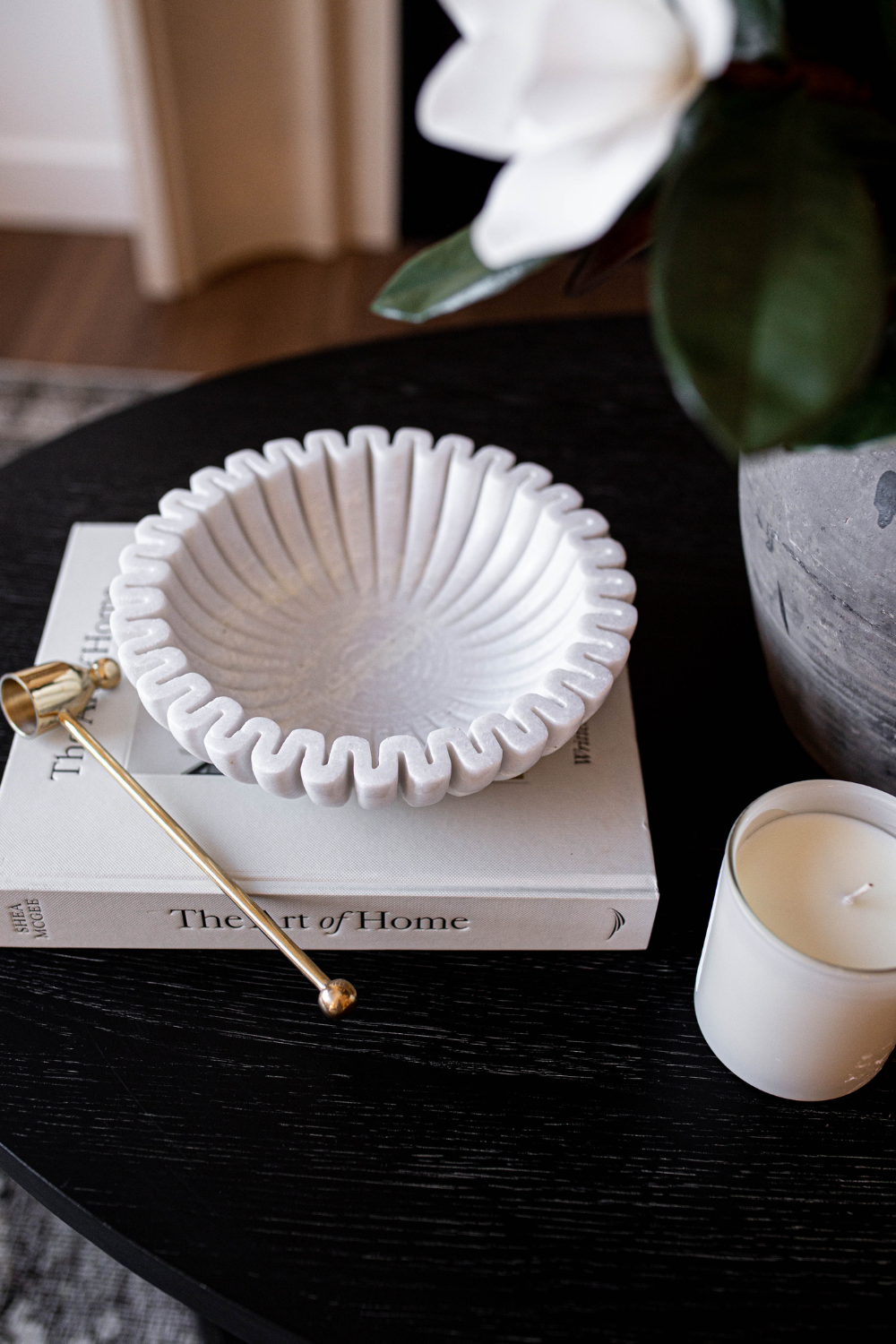 Marble Fluted Scalloped Bowl, Medium