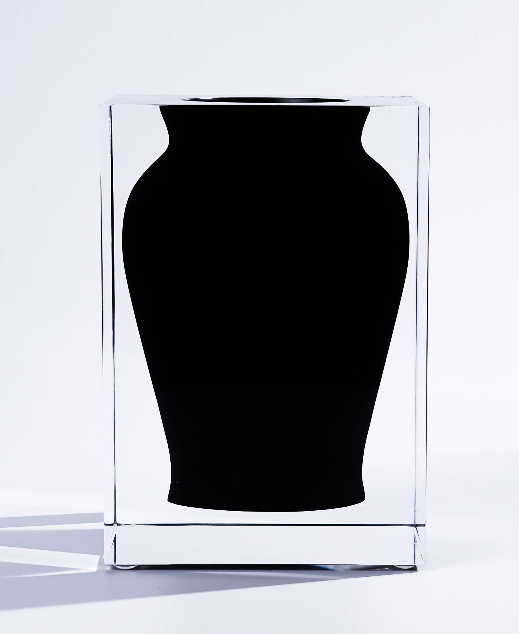 Resin Bud Vase – Wide Mouth: black
