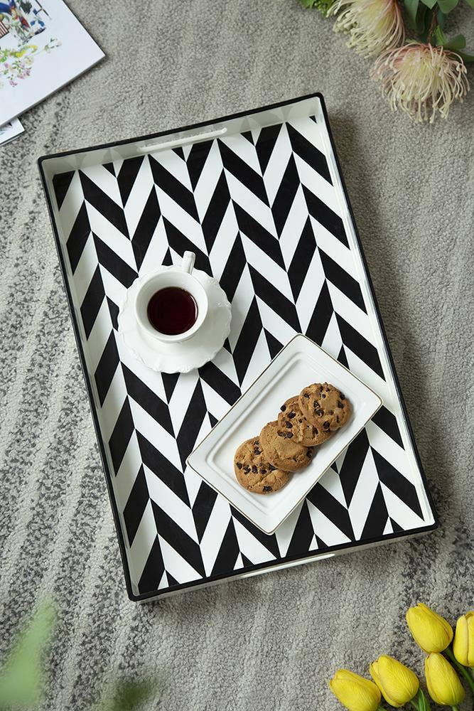 Black and white zigzag Tray