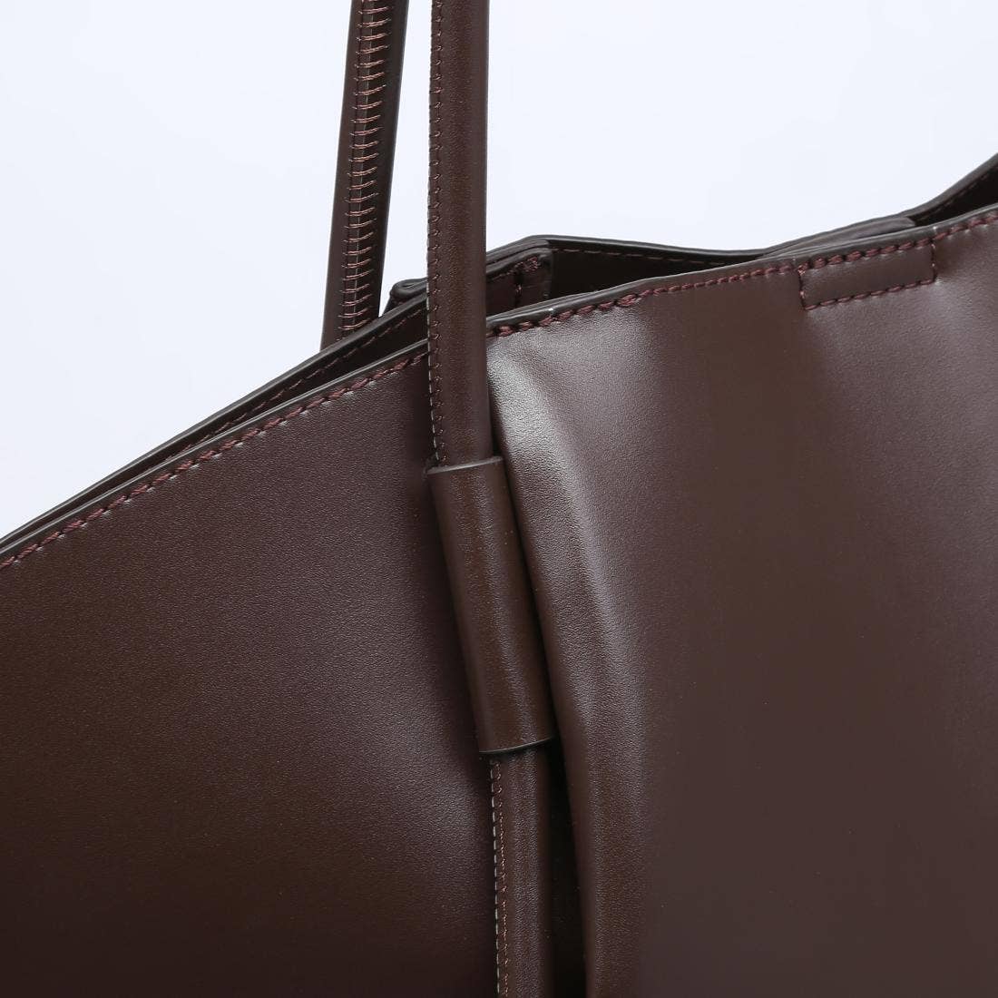 Sculpted Tote - chocolate