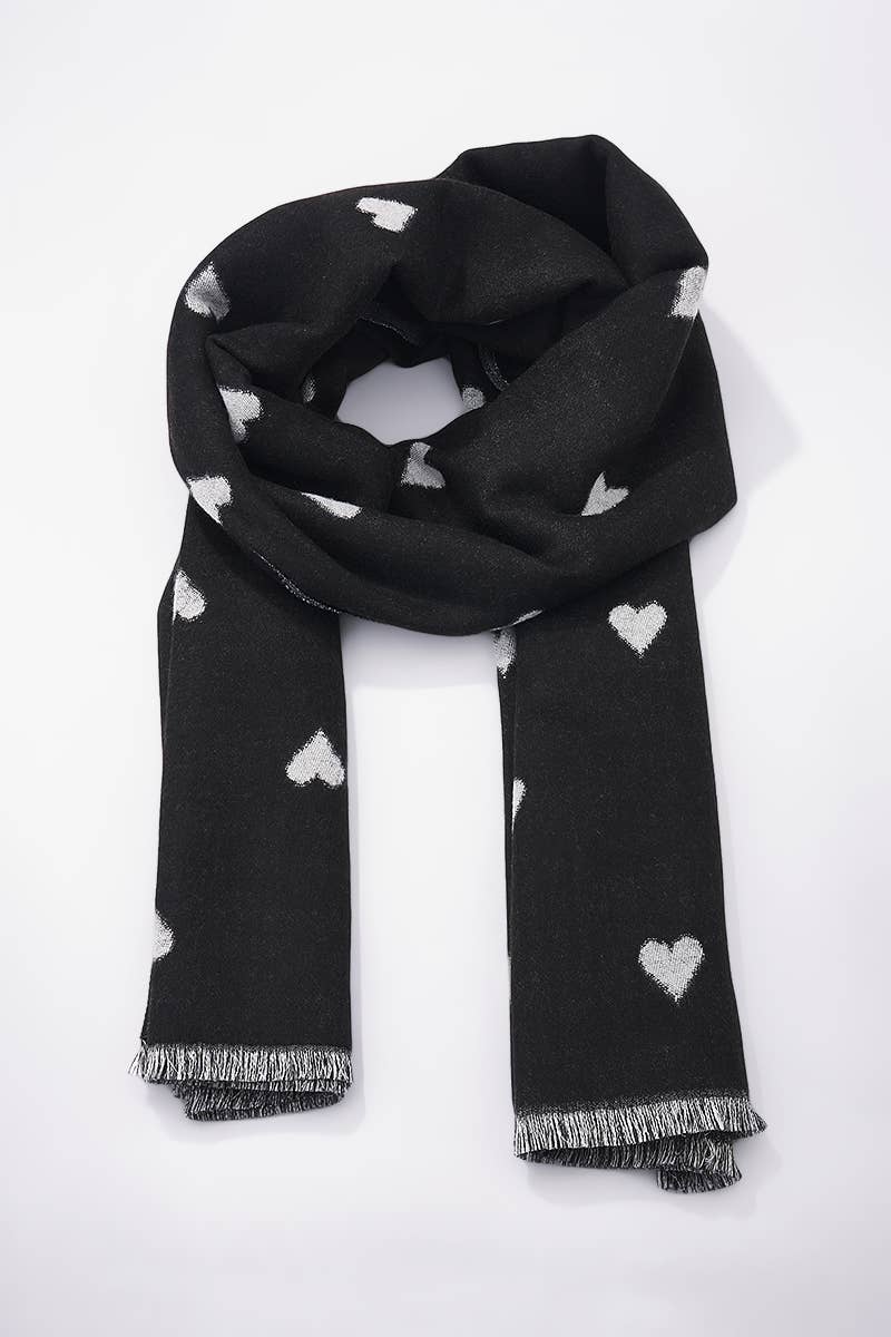 Wool scarf with heart pattern