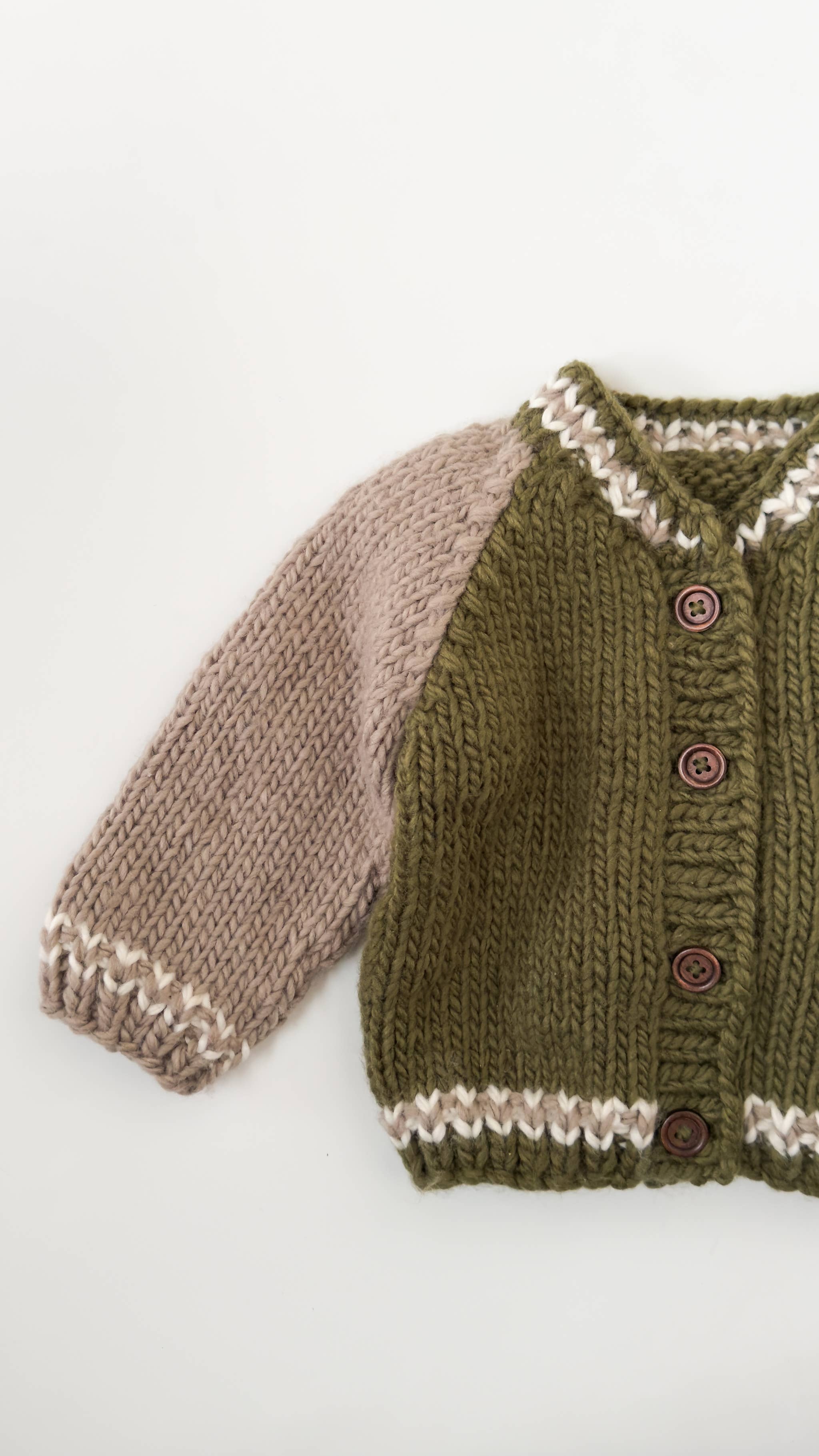 Varsity Cardigan - moss