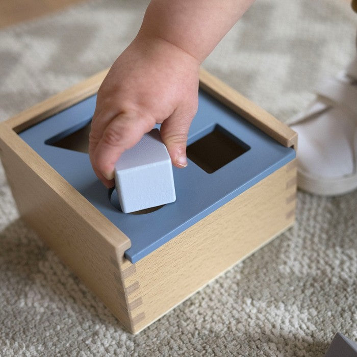 Shape sorting box - blue