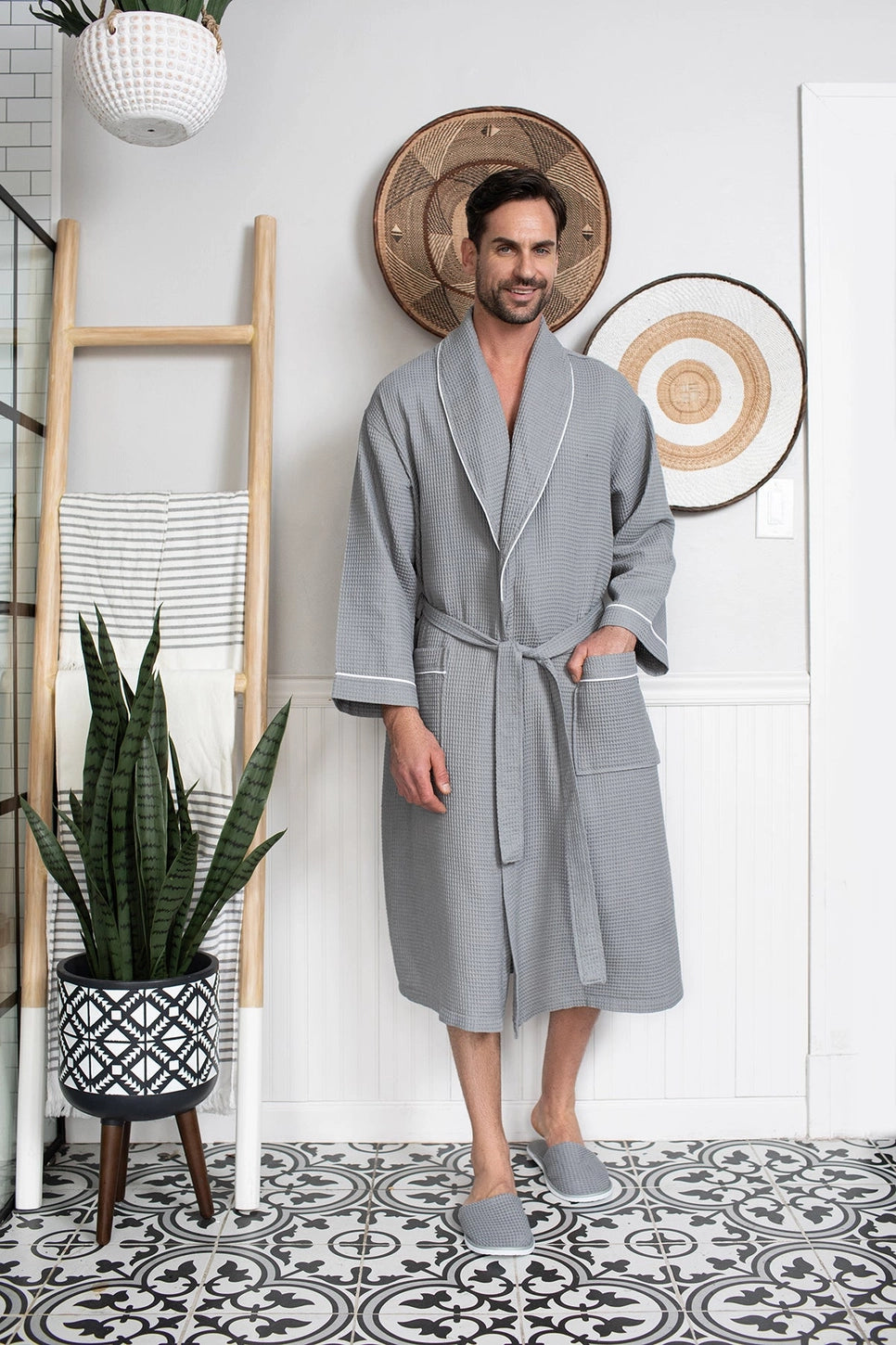 Personalized Men’s waffle piping robe and slipper set - grey