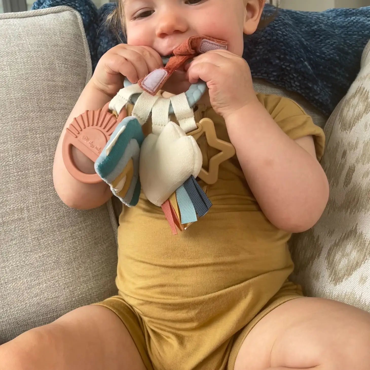 Busy rainbow ring teething activity toy