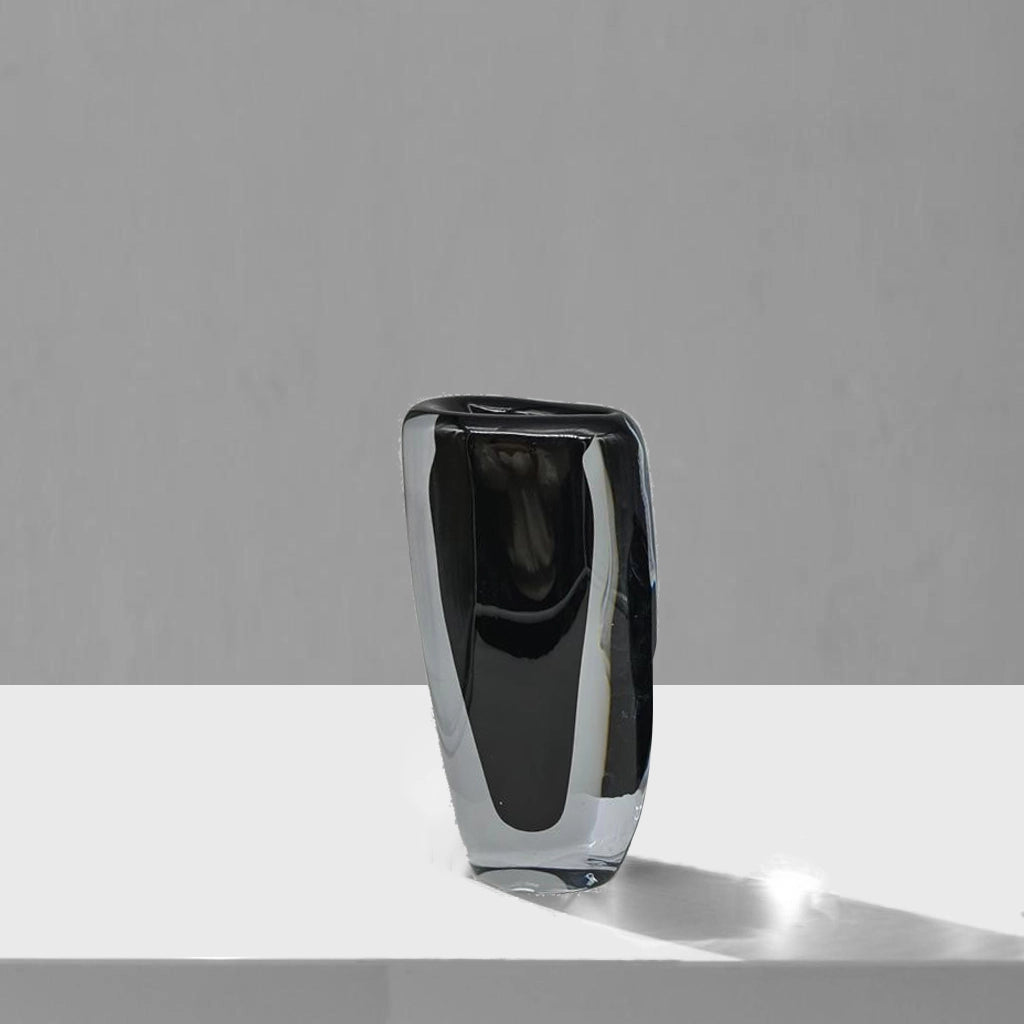 Vase en verre noir à double paroi