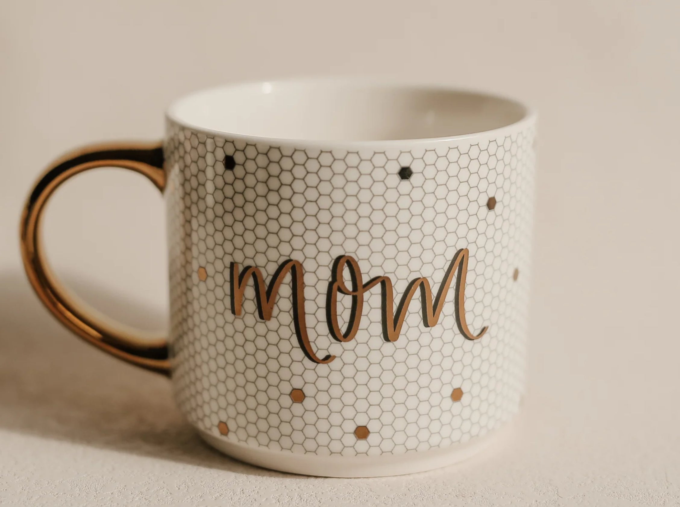 Tasse à café en carreaux dorés pour maman