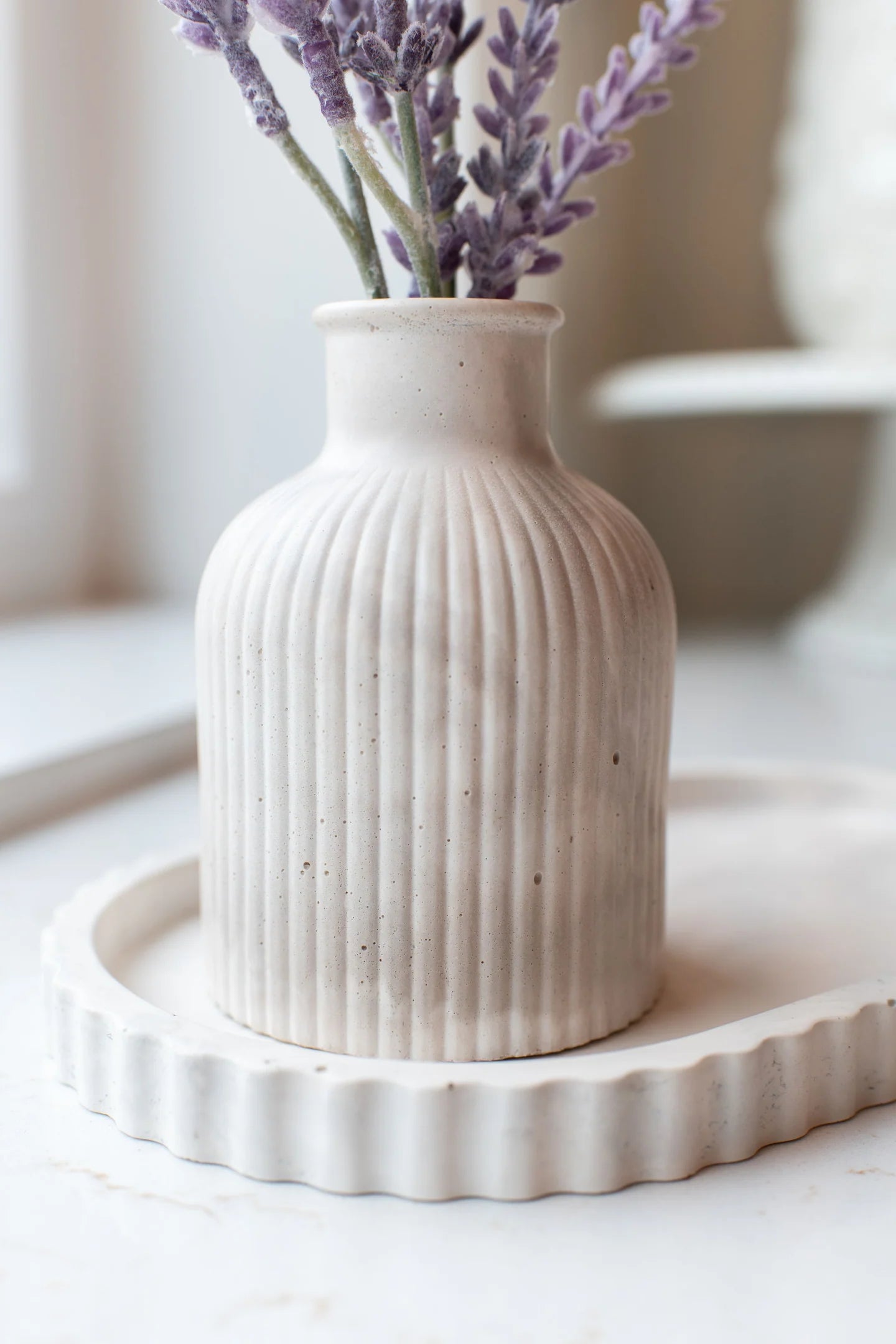 Bud vase - Limestone