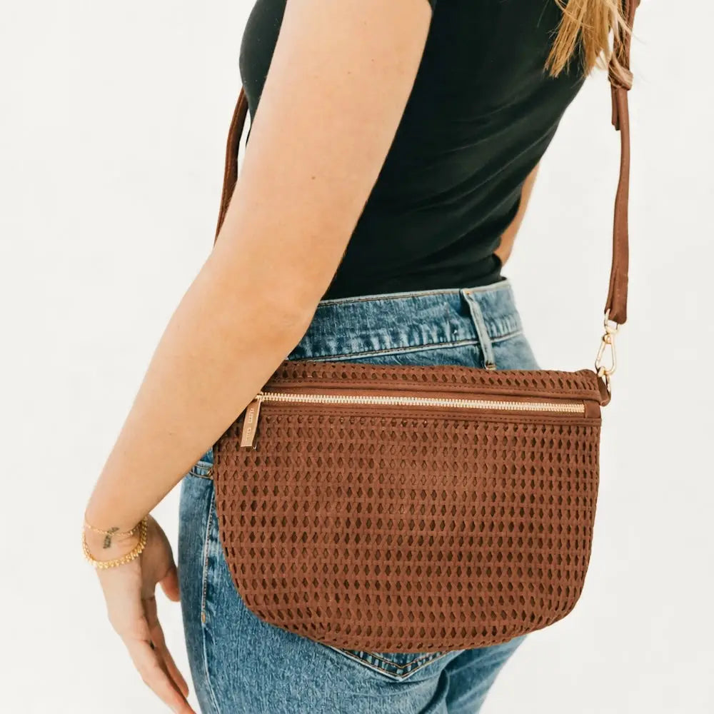 Woven vegan leather bum bag - brown