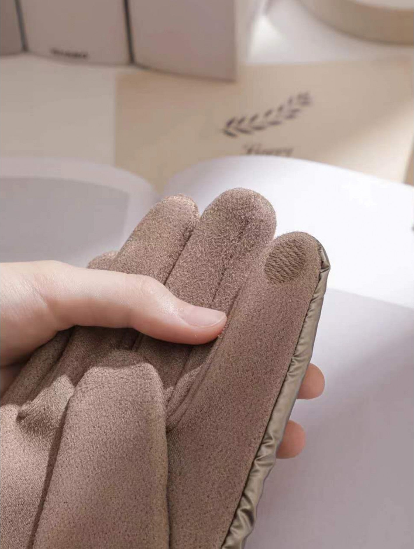 Faux fur trim Shiny bubble bronze Gloves