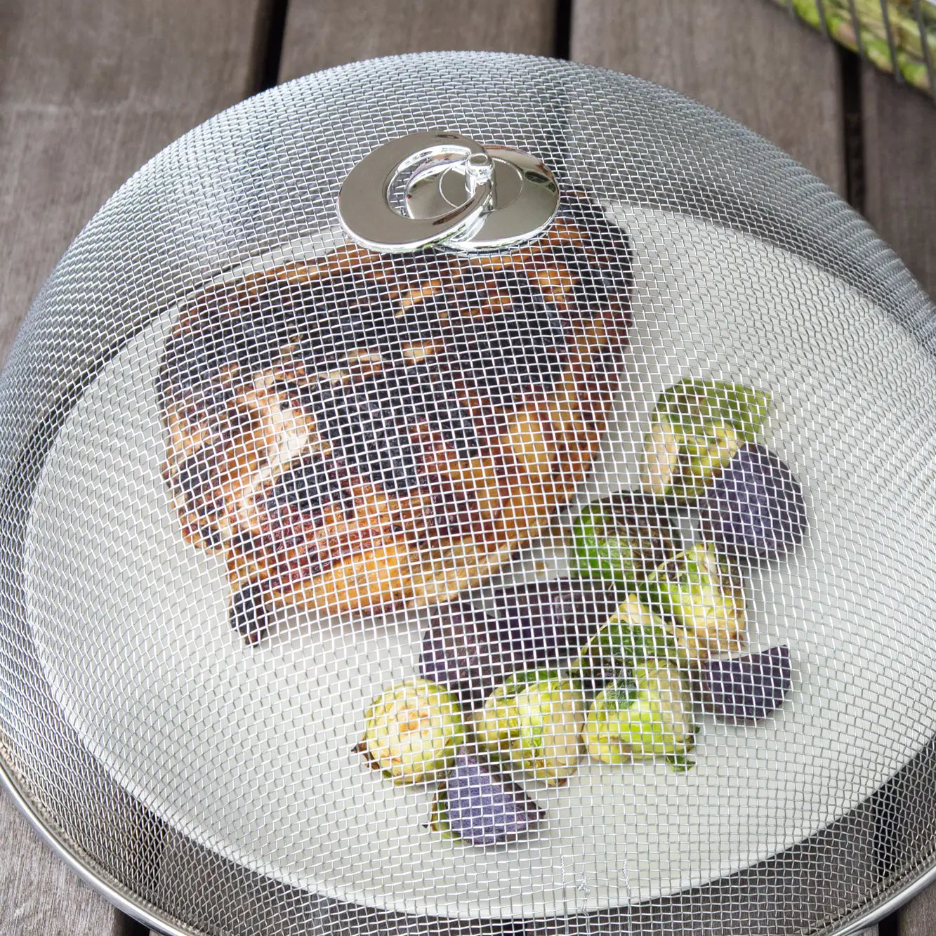 Cloche alimentaire ronde en maille - Chrome