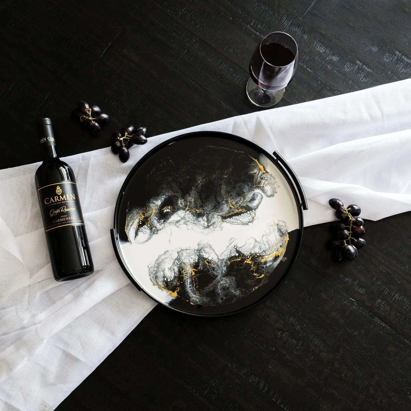 Plateau rond en résine noire