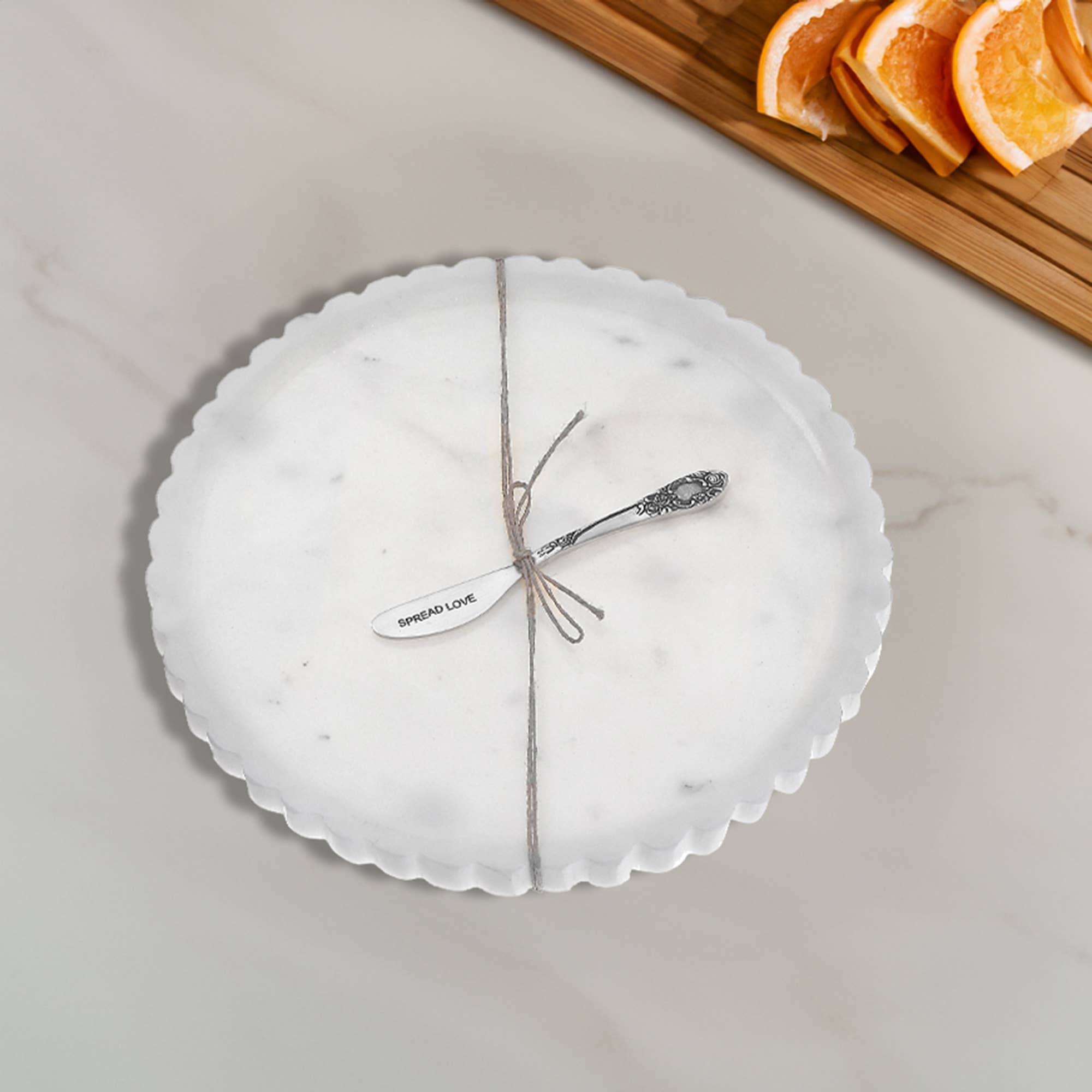 White Round Scallop Marble Plate & Spreader