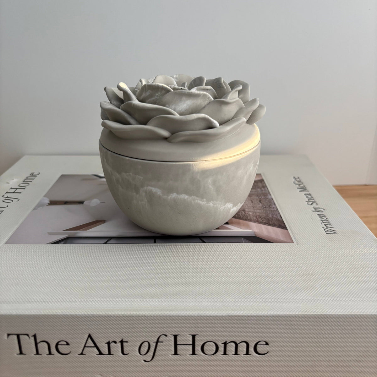 Bloom Rose Lid Concrete Vessel - gray and white swirl