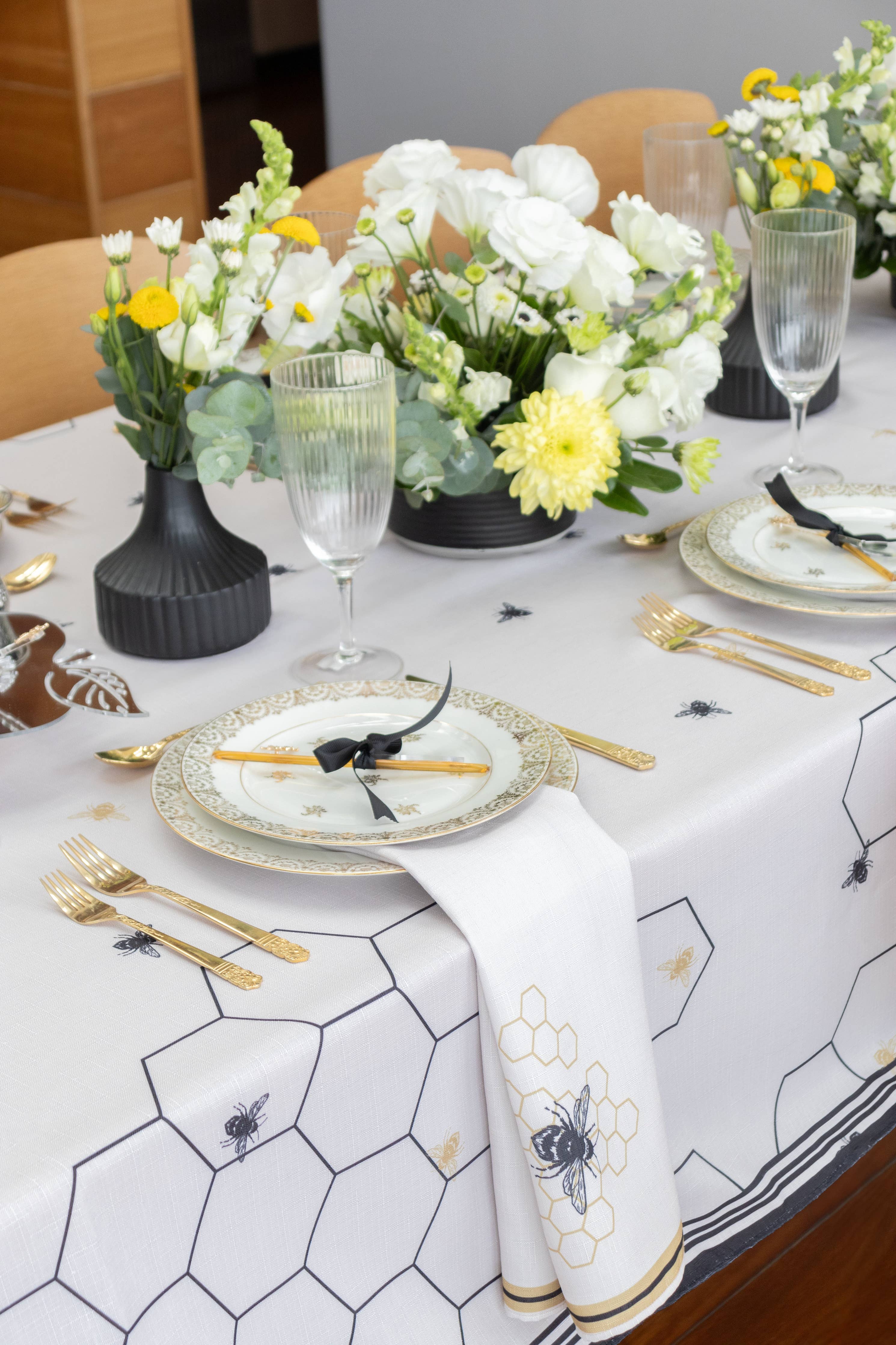 Bee Hive Tablecloth