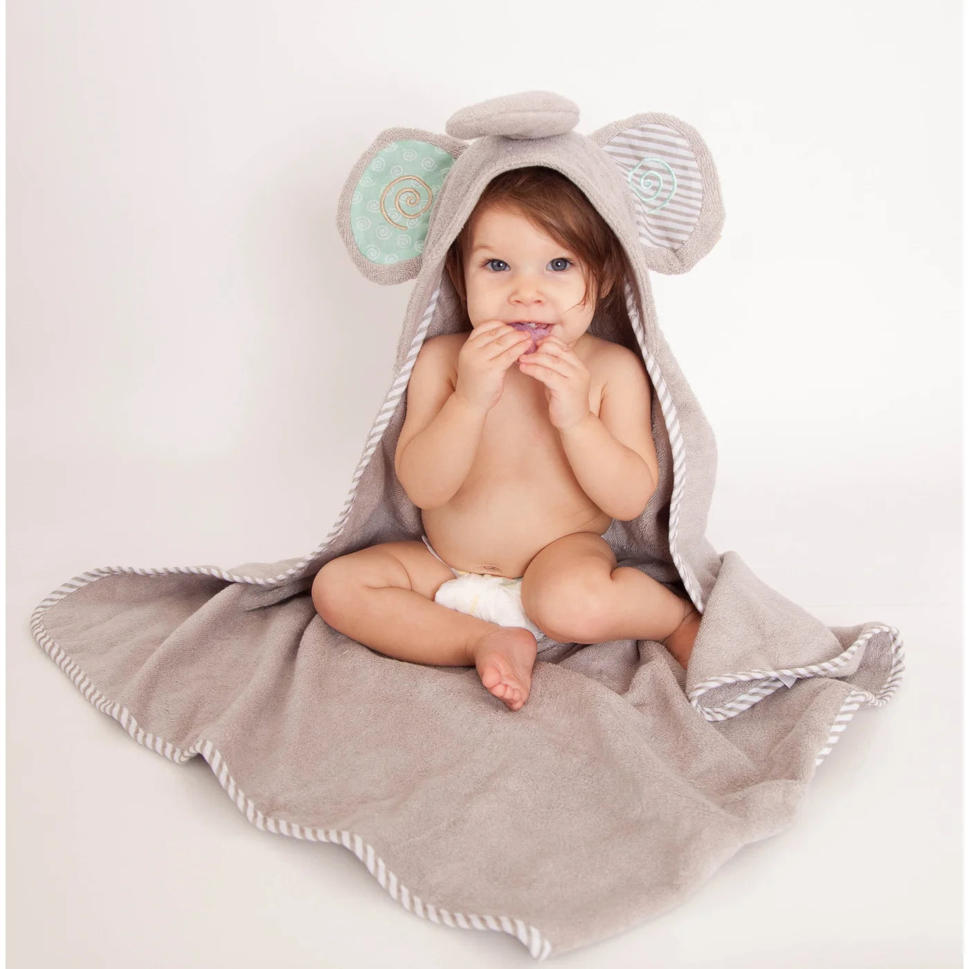 Personalized Baby Bath Towel - Snow Terry Hooded - Elle Elephant