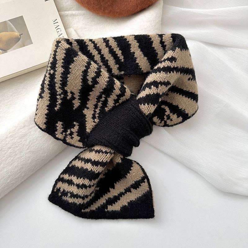Knitted Scarf - brown Zebra