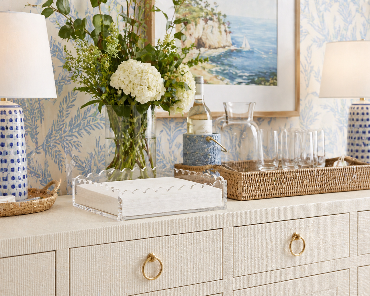 Scalloped Acrylic Guest Towel Napkin Holder