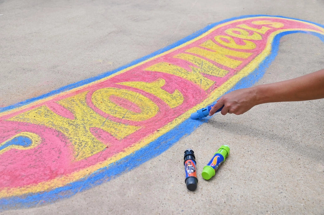 Hot Wheels Chalk Playset / 5 Pcs