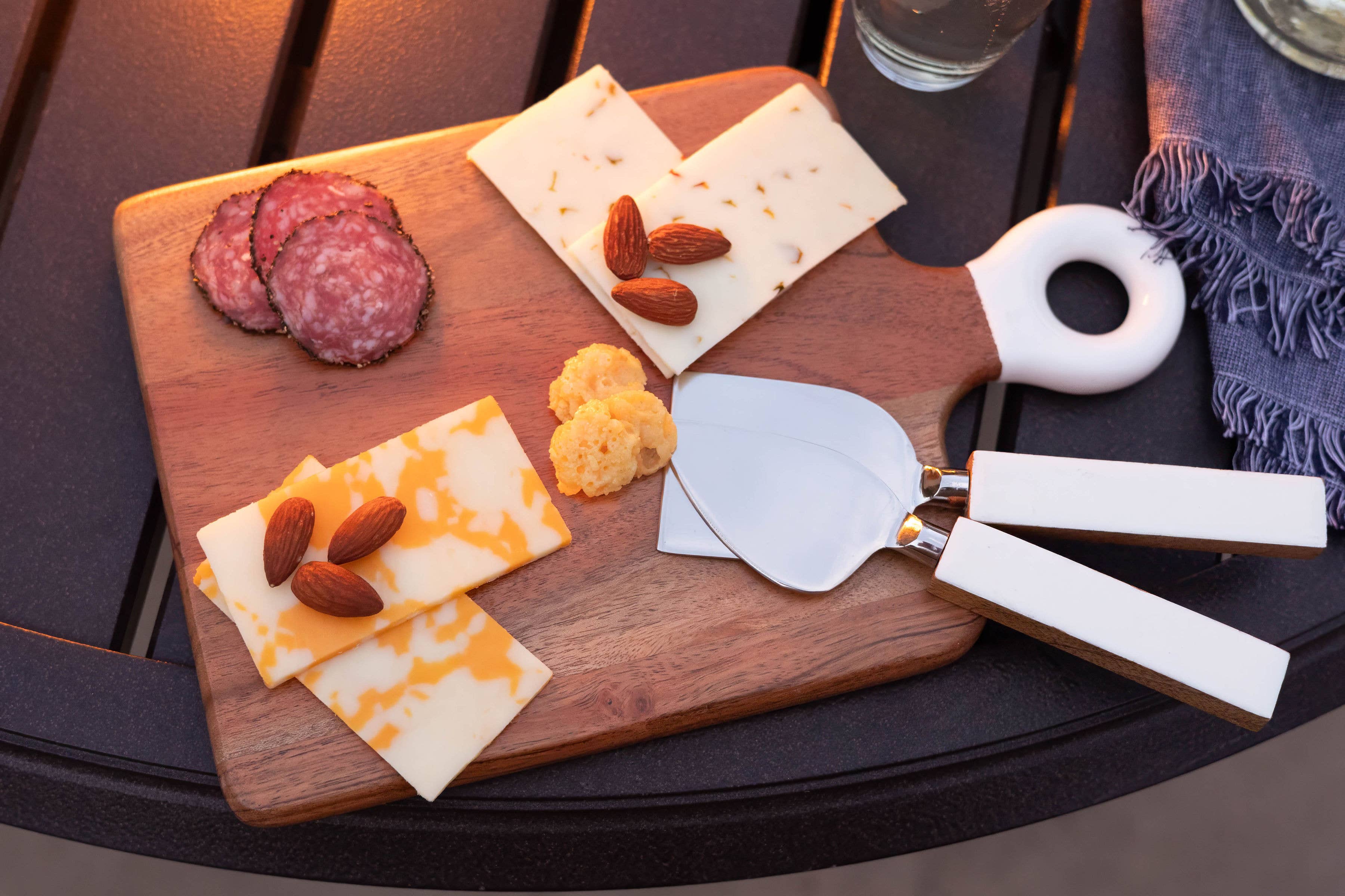 Charcuterie Board and Set of 2 Knives
