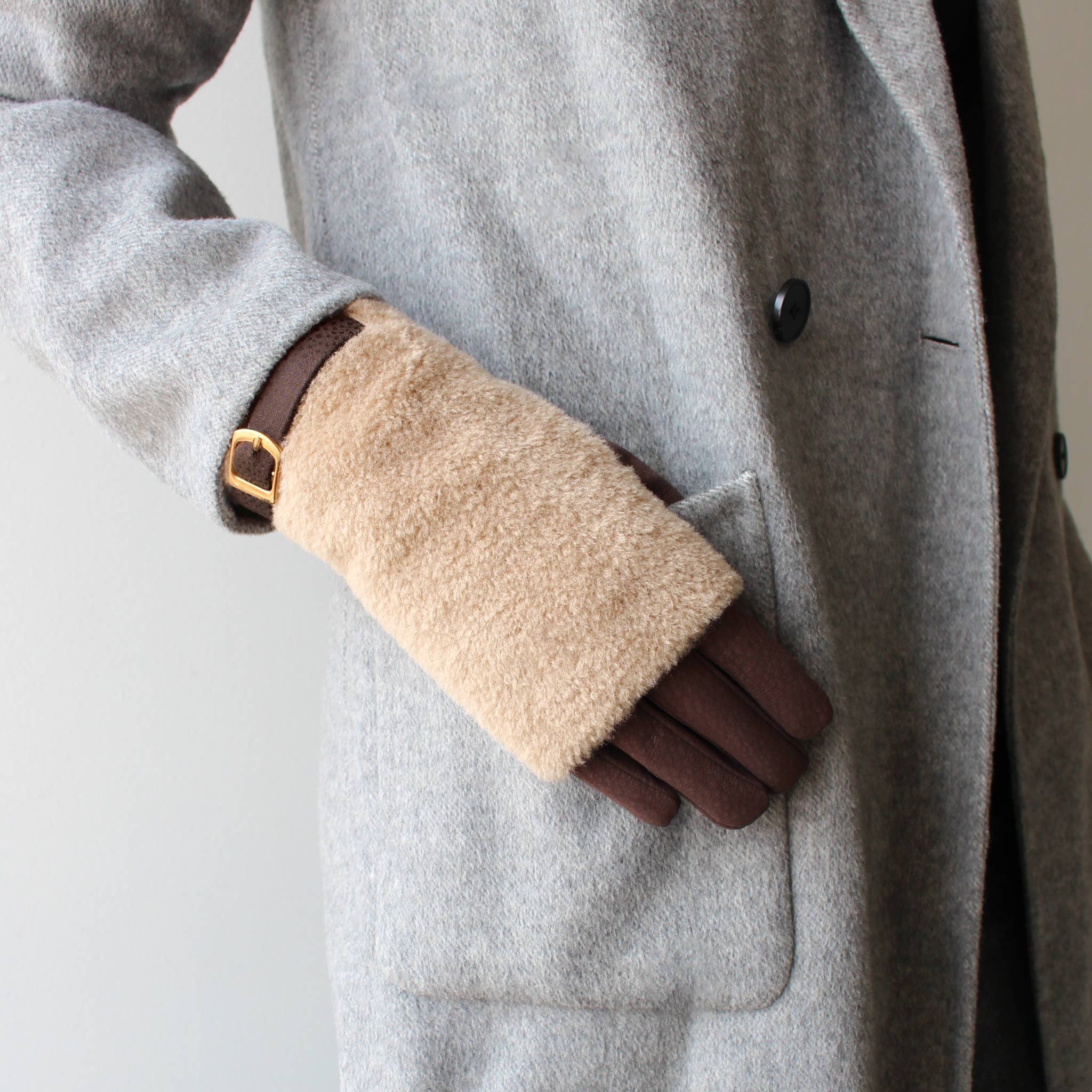 3-in-1 Sherpa Gloves w/ Buckle Detail