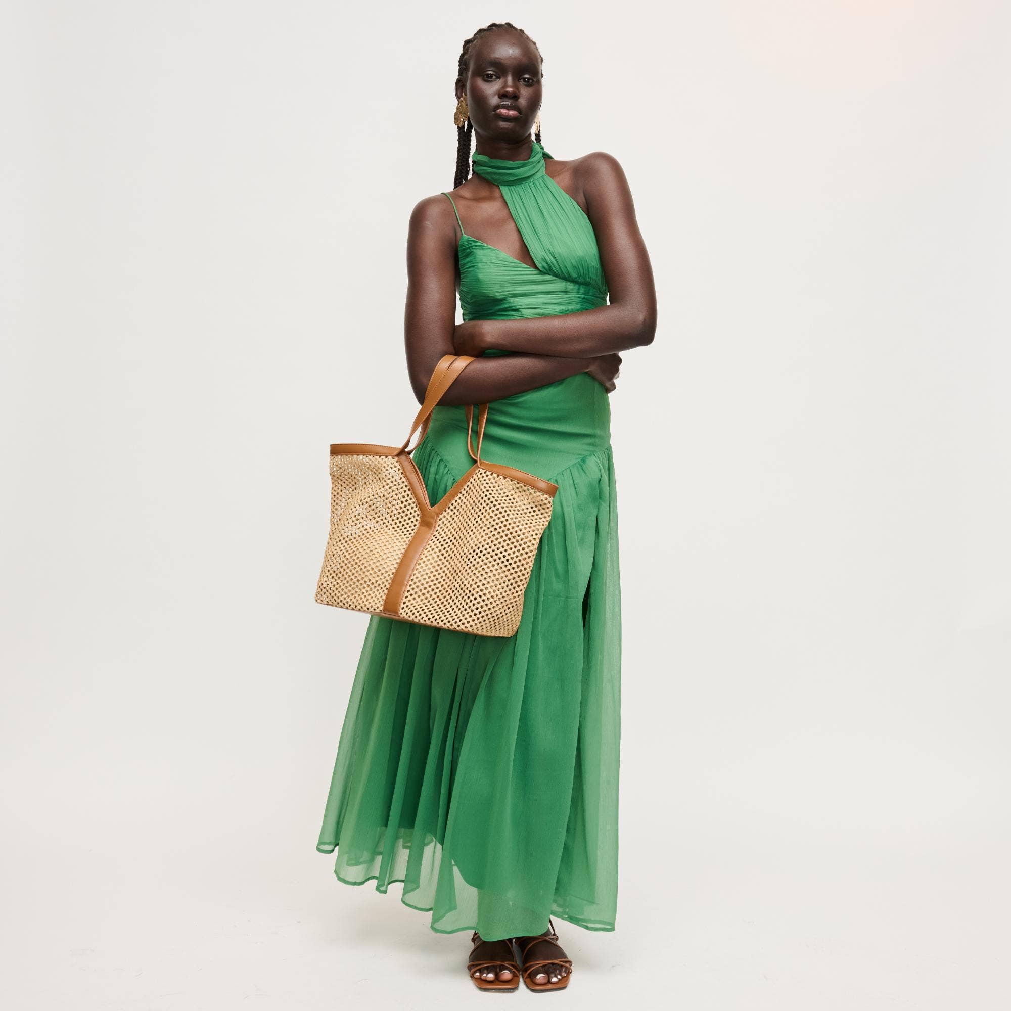 Large straw woven v-panel Tote