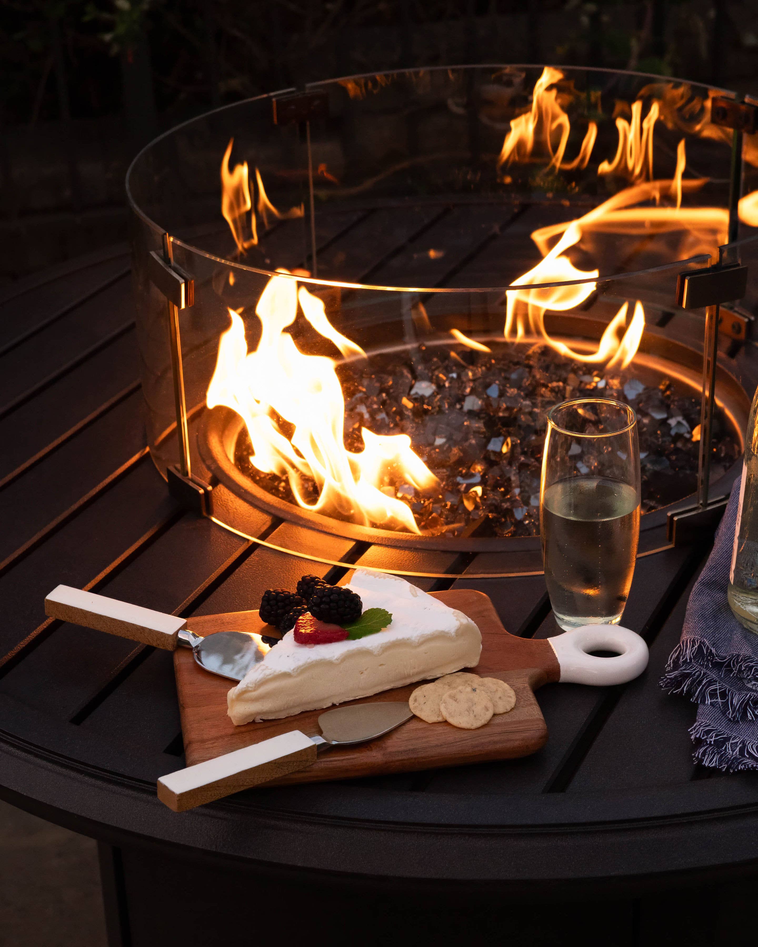 Charcuterie Board and Set of 2 Knives