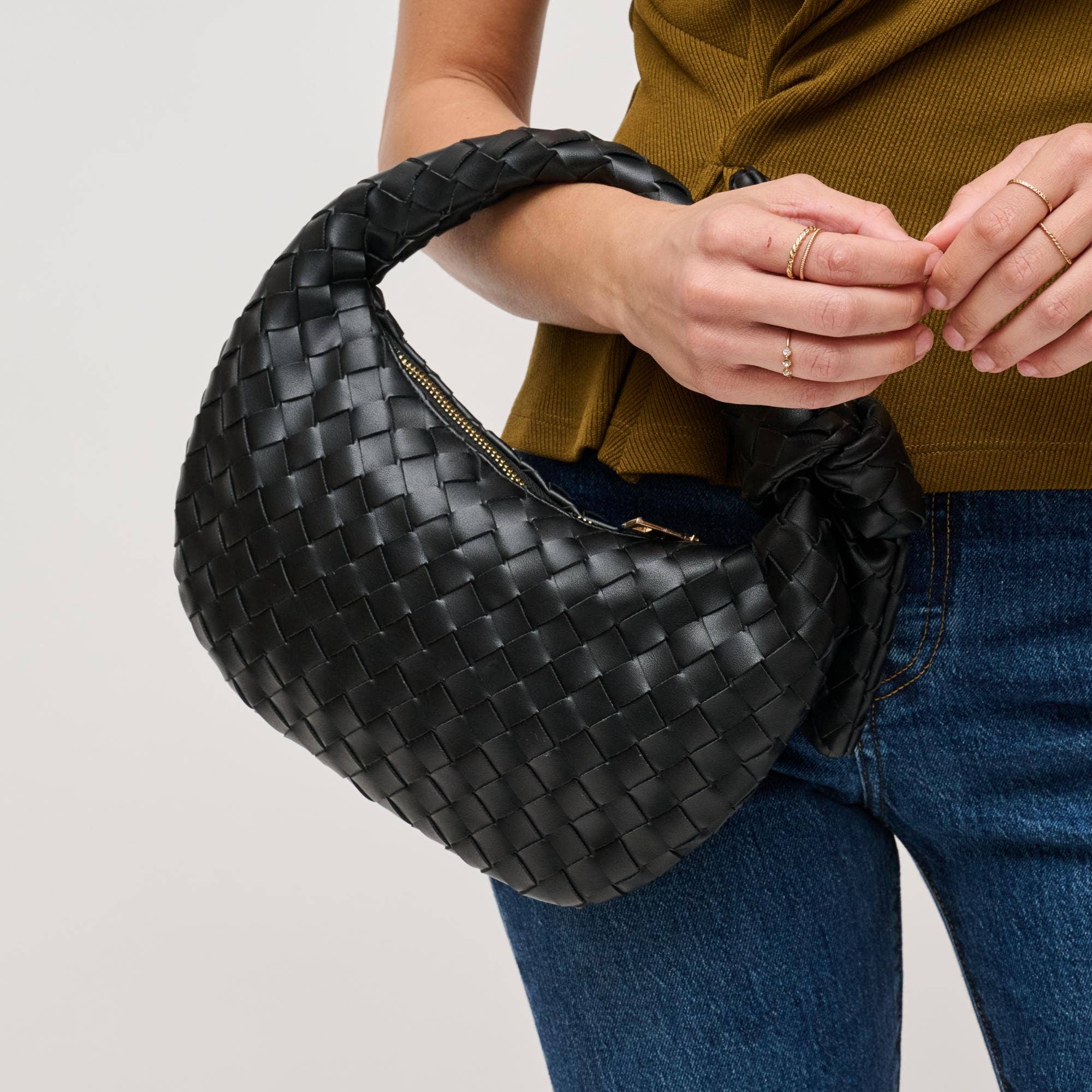 Bow knotted Woven vegan leather Clutch