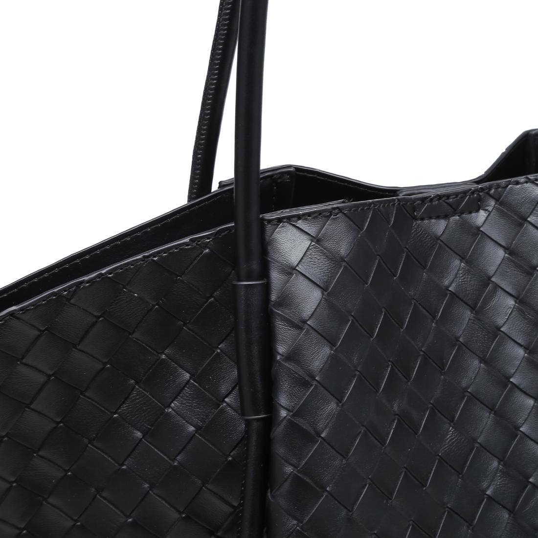 Sculpted Woven Tote - Black