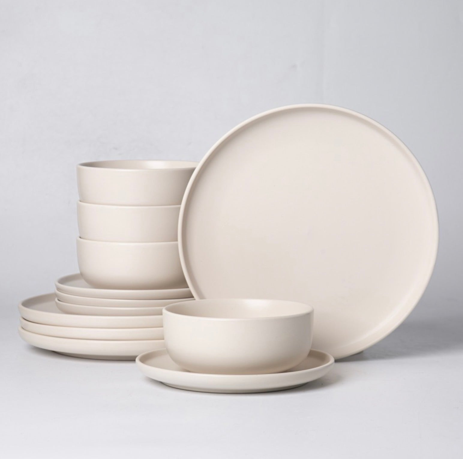 Mirage creamy 12 piece dinnerware set, Service for 4