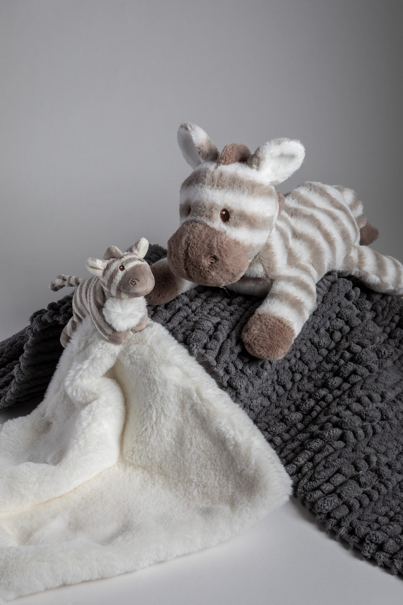 Afrique Zebra Huggy Blanket