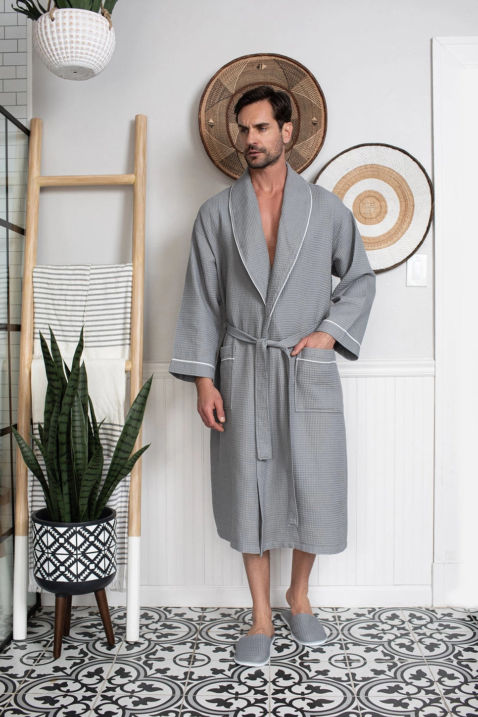 Men’s waffle piping robe and slipper set - grey