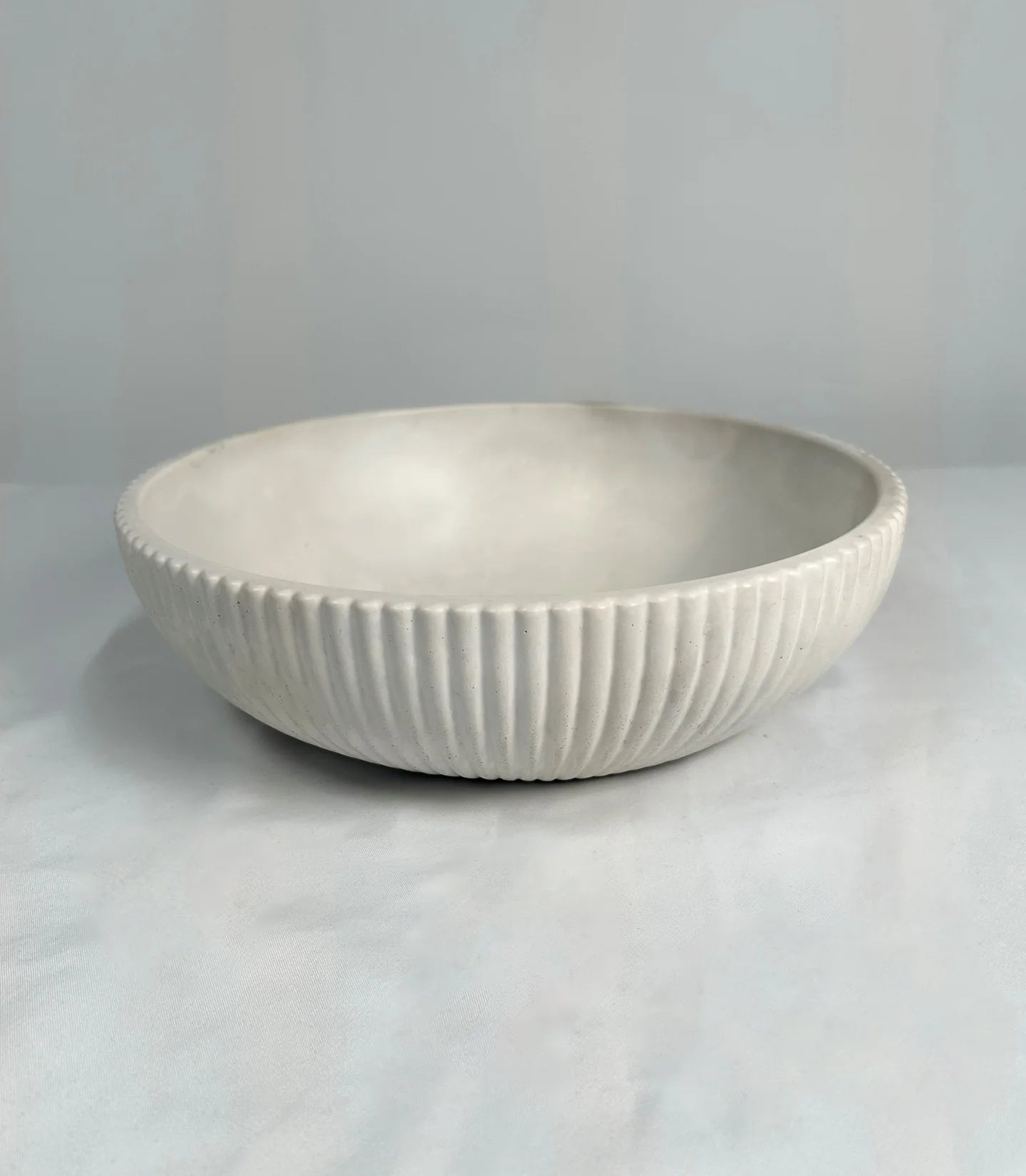 Fluted decorative bowl - Limestone