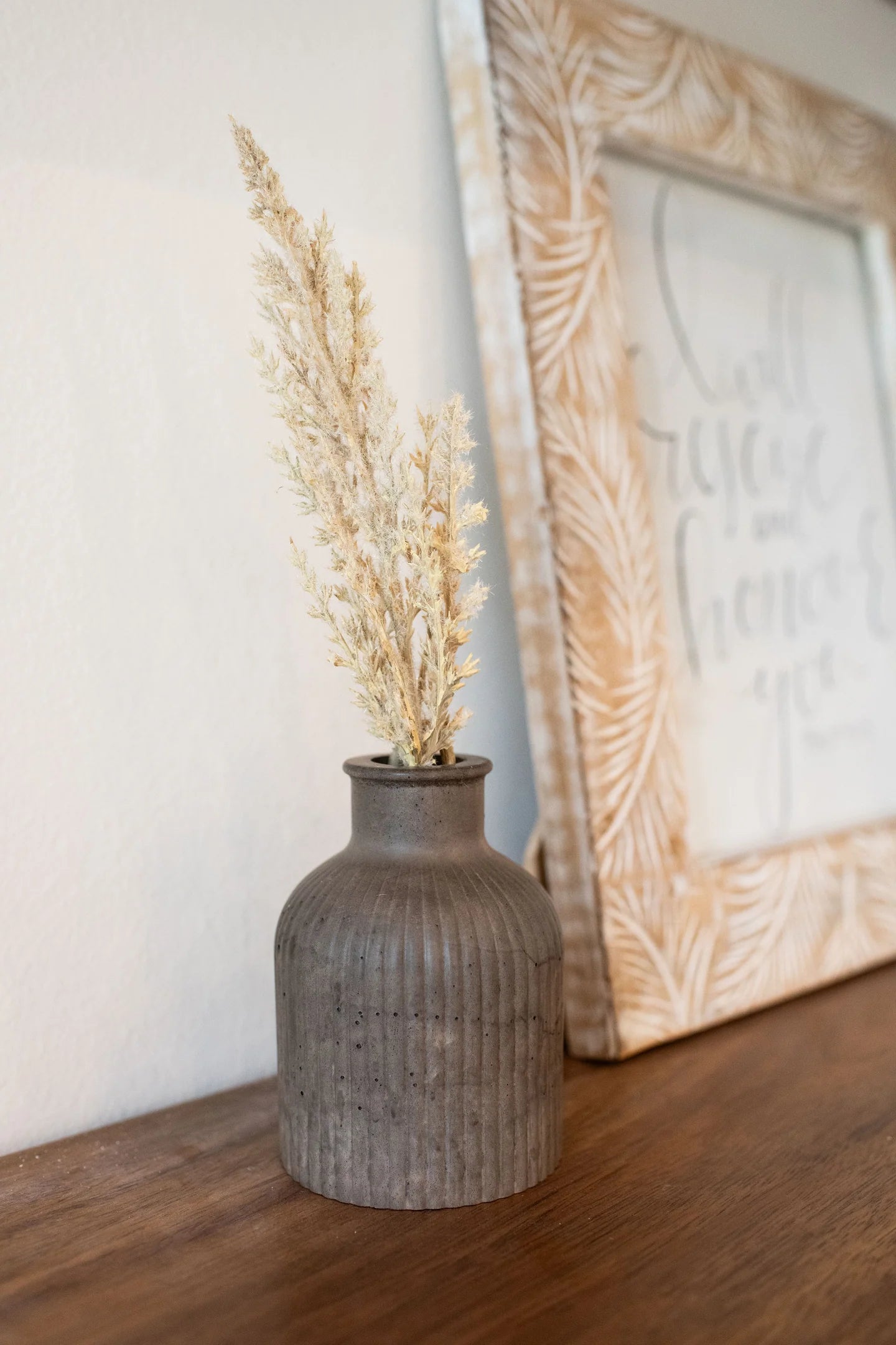 Bud vase - mocha stone