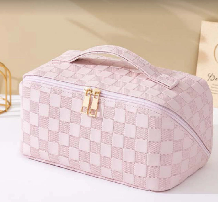 Chic Cosmetic Case - Light Pink