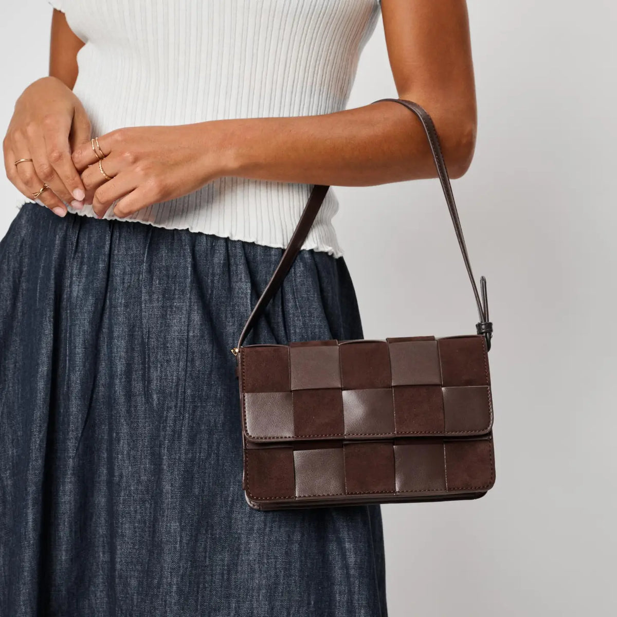 Vegan leather checkered Crossbody - chocolate