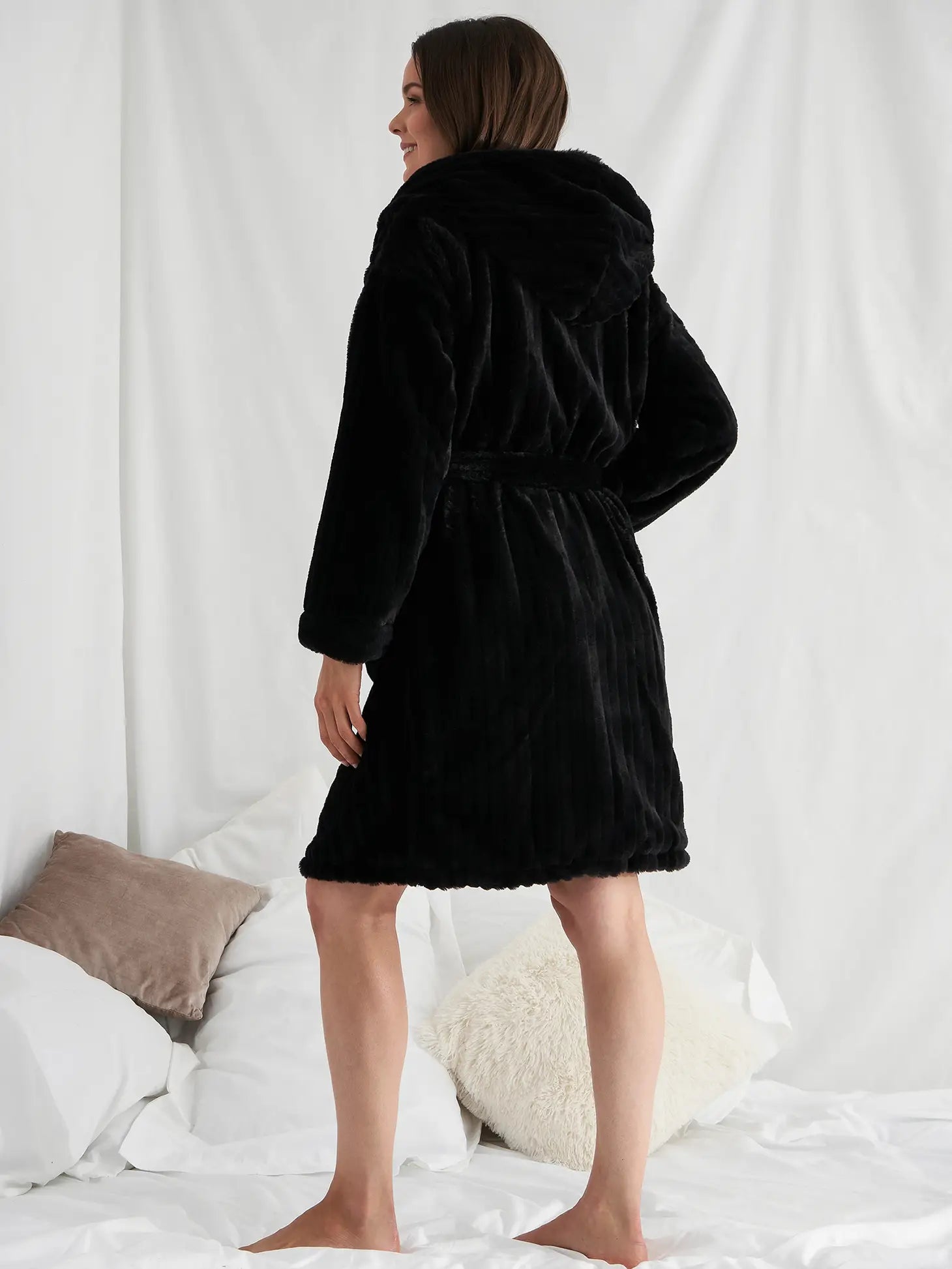 ROBE - FAUX FUR - BLACK