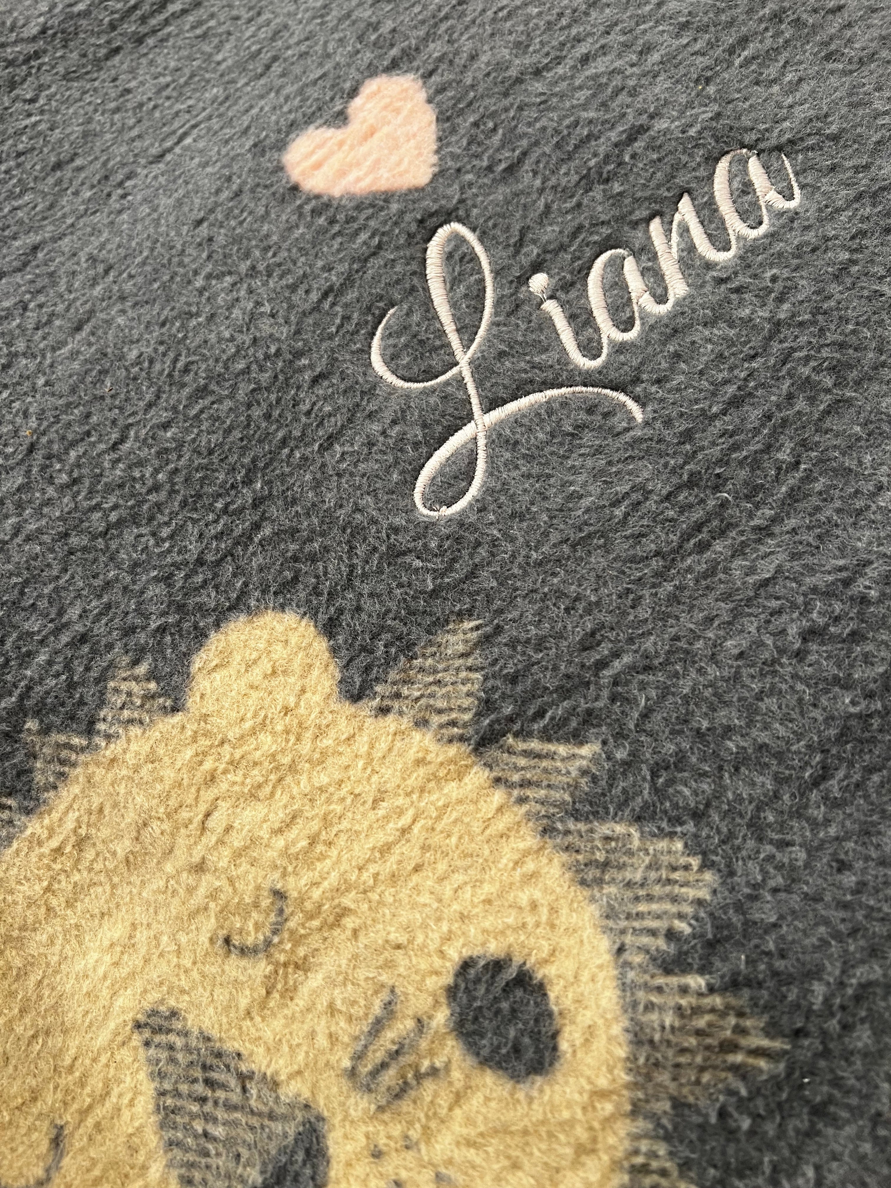 Couverture Mila personnalisée – Lions amoureux, gris