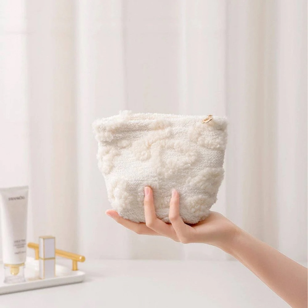 White Love Make Up Bag : Small