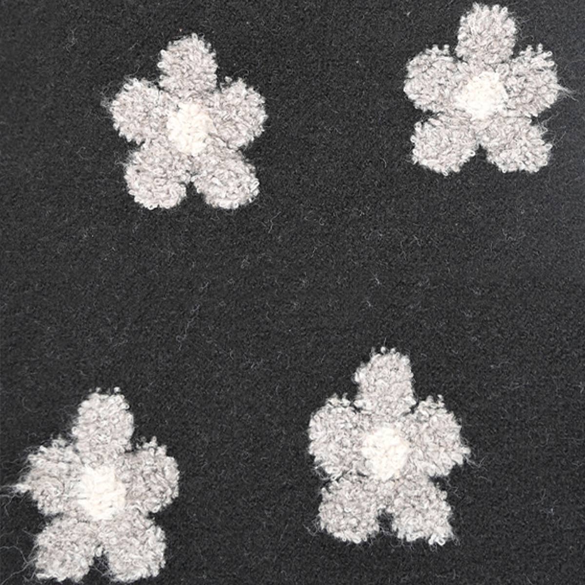 Daisy Pattern Scarf black