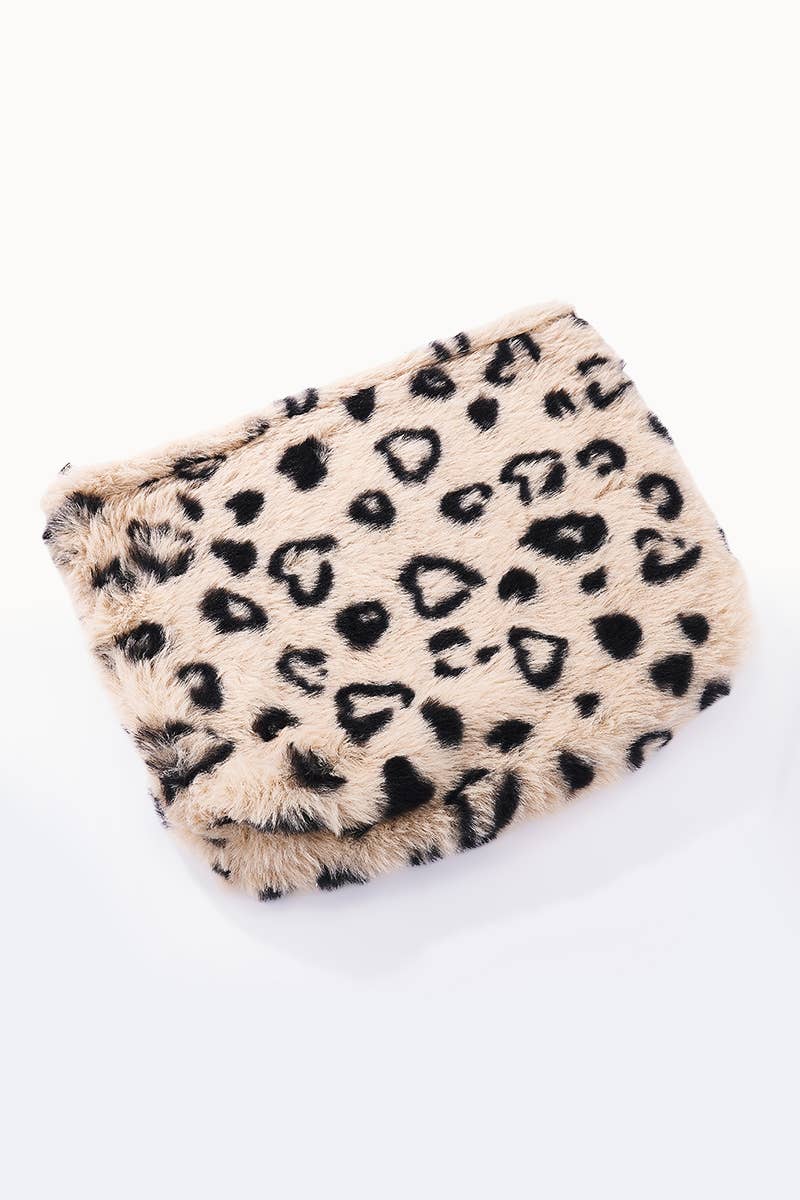 Heart Leopard print faux fur pouch  Camel