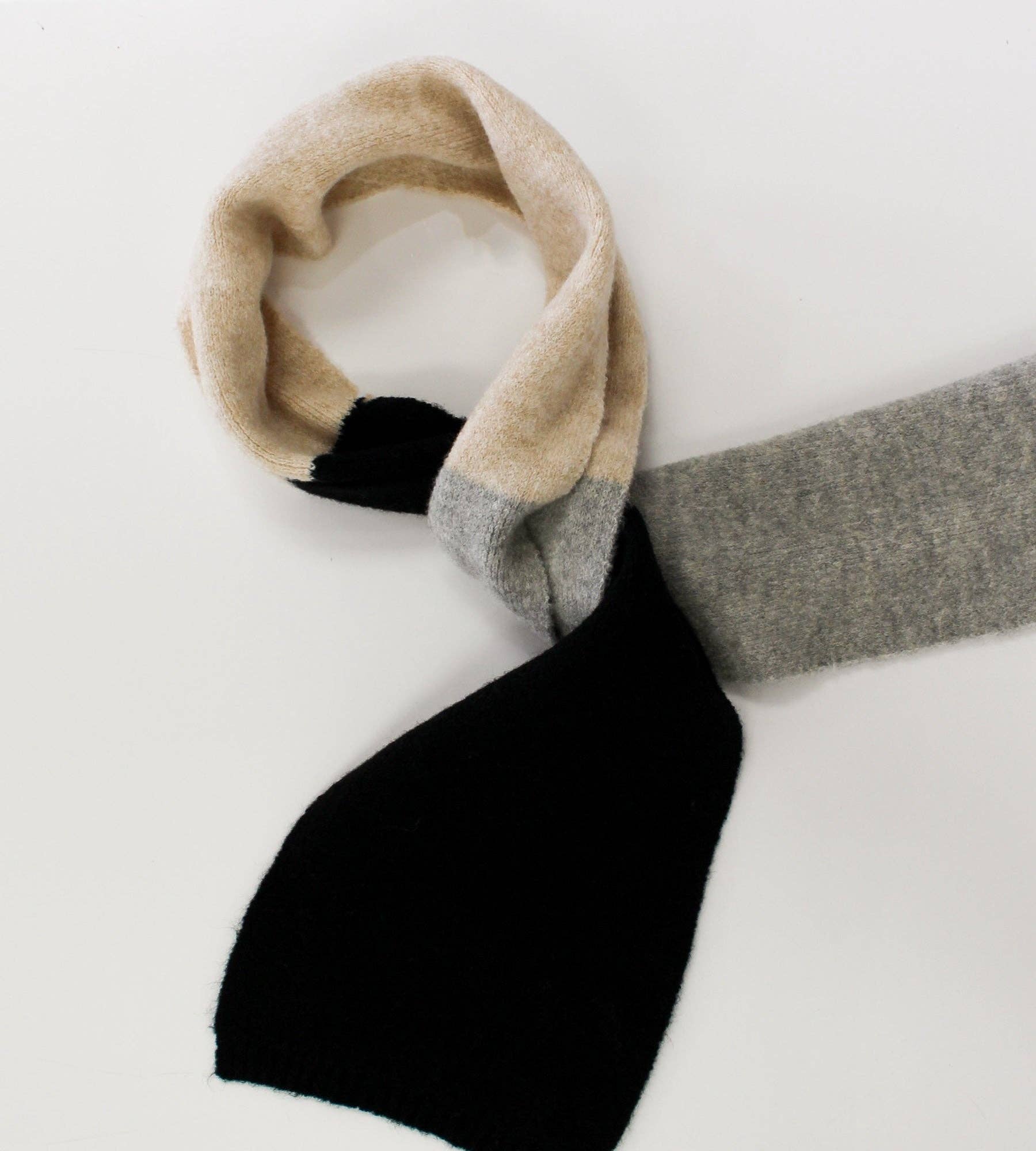 Block design Winter Scarf