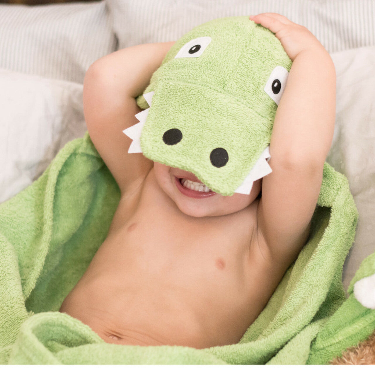 Personalized Hooded Towel- Alligator