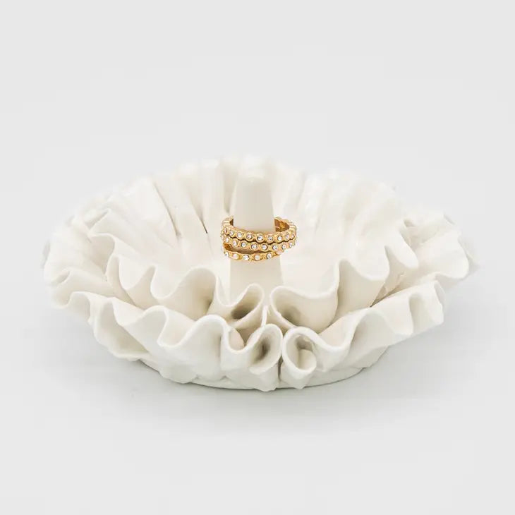 Ring Holder -WHITE FRILL